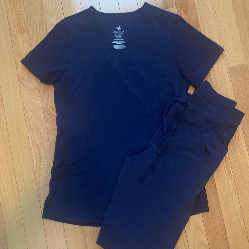 Willow Brook scrub set